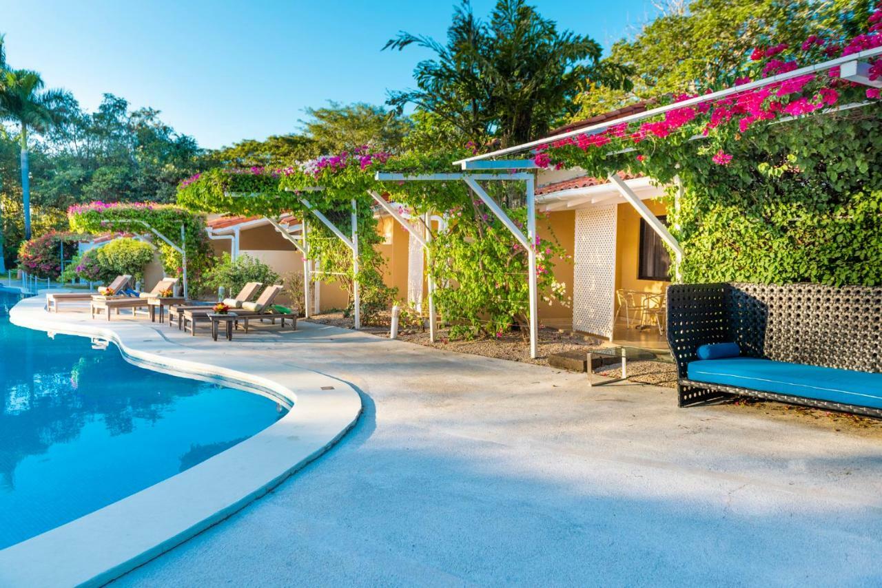Seis Playas Hotel Tamarindo Exterior foto